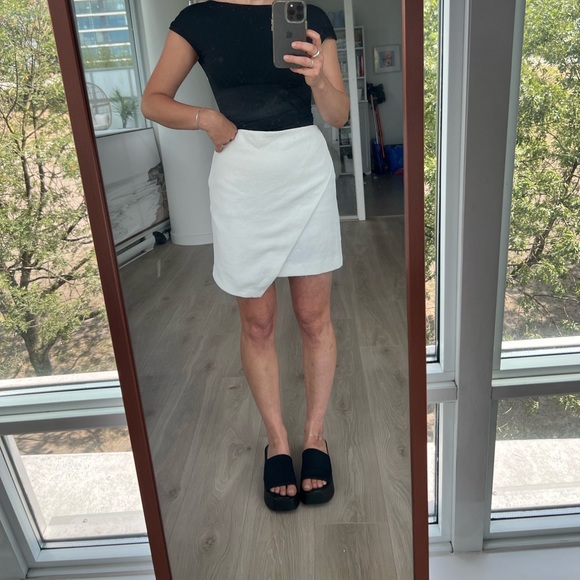 Babaton Aritzia white linen skirt - Picture 5 of 5